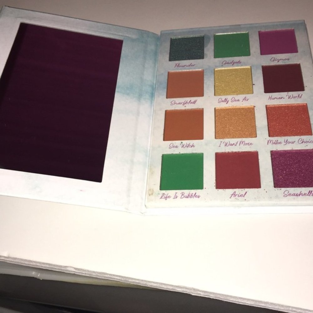 HP🎊🎊Disney Little Mermaid Ariel Sketch 12 Shade Eyeshadow Palette - Picture 5 of 10